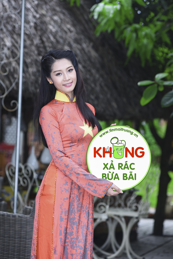 Các[-]thí[-]sinh[-]Top[-]6[-]cuộc[-]thi[-]duyên[-]dáng[-]xứ[-]Thanh[-]năm[-]2015[-]kêu[-]gọi[-]"Không[-]xả[-]rác[-]bừa[-]bãi"